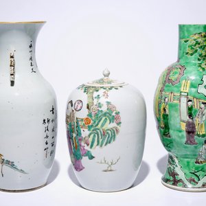 Five Chinese famille rose and verte vases, 19/20th C. — photo 3