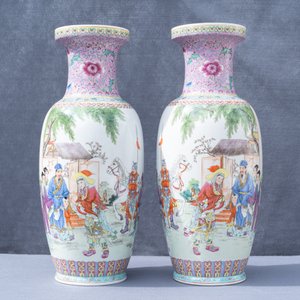 Five Chinese famille rose and verte vases, Republic — photo 17