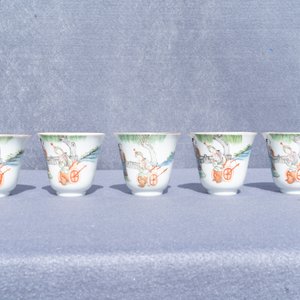 Five Chinese famille rose cups and saucers, Tongzhi mark and of the period — photo 15
