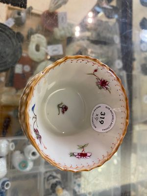 Five Chinese famille rose cups and saucers with a heron eating a fish, Qianlong — photo 1