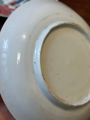 Five Chinese famille rose cups and saucers with figures, Yongzheng — foto 6