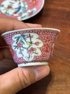 Five Chinese famille rose cups and saucers with figures, Yongzheng — photo 11