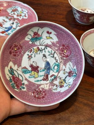 Five Chinese famille rose cups and saucers with figures, Yongzheng — photo 2