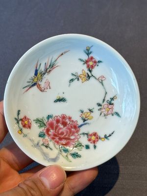 Five Chinese famille rose cups and saucers with horses, birds and flowers, Yongzheng/Qianlong — 照片 16