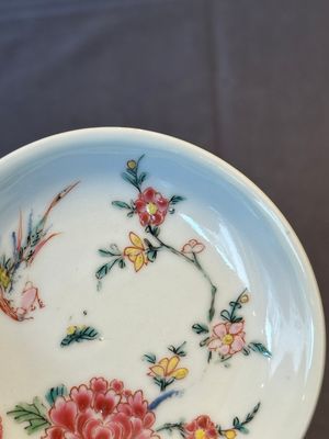 Five Chinese famille rose cups and saucers with horses, birds and flowers, Yongzheng/Qianlong — 照片 19