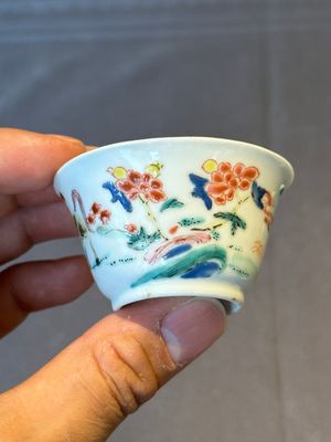 Five Chinese famille rose cups and saucers with horses, birds and flowers, Yongzheng/Qianlong — 照片 23