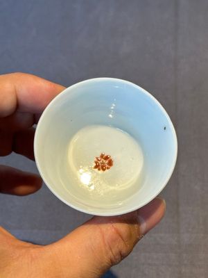 Five Chinese famille rose cups and saucers with horses, birds and flowers, Yongzheng/Qianlong — 照片 25