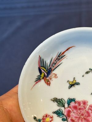 Five Chinese famille rose cups and saucers with horses, birds and flowers, Yongzheng/Qianlong — 照片 44