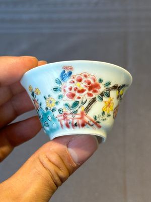 Five Chinese famille rose cups and saucers with horses, birds and flowers, Yongzheng/Qianlong — 照片 49