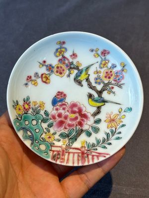 Five Chinese famille rose cups and saucers with horses, birds and flowers, Yongzheng/Qianlong — 照片 54