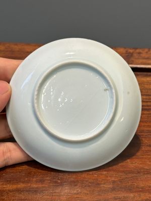 Five Chinese famille rose cups and six saucers with floral decor, Yongzheng/Qianlong — photo 12