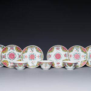 Five Chinese famille rose cups and six saucers with floral decor, Yongzheng/Qianlong — photo 1