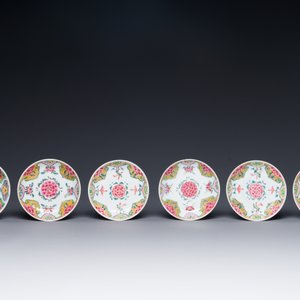 Five Chinese famille rose cups and six saucers with floral decor, Yongzheng/Qianlong — photo 2