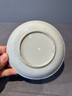 Five Chinese famille rose 'Madame de Pompadour' cups and two saucers, Qianlong, ca. 1745 — 照片 15