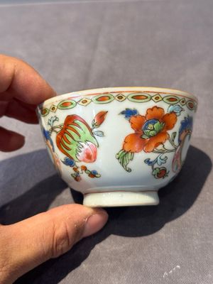 Five Chinese famille rose 'Madame de Pompadour' cups and two saucers, Qianlong, ca. 1745 — 照片 21