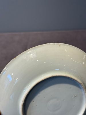 Five Chinese famille rose 'Madame de Pompadour' cups and two saucers, Qianlong, ca. 1745 — 照片 8