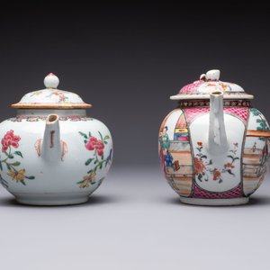 Five Chinese famille rose 'mandarin subject' and floral design teapots, Qianlong — 照片 17