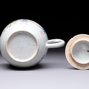 Five Chinese famille rose 'mandarin subject' and floral design teapots, Qianlong — 照片 7