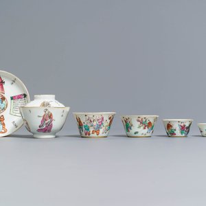 Five Chinese famille rose nesting cups and a Wu Shuang Pu cup and saucer, 19th C. — 照片 1