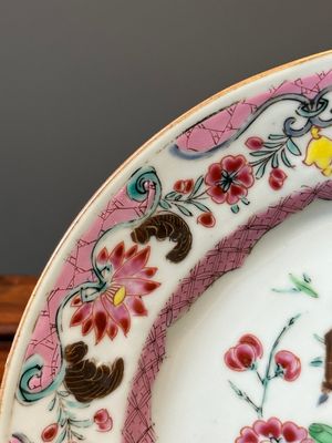 Five Chinese famille rose plates with floral design, Yongzheng/Qianlong — 照片 20