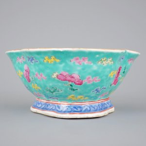 Five Chinese famille rose porcelain bowls, 19th C. — 照片 18