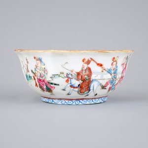 Five Chinese famille rose porcelain bowls, 19th C. — 照片 2