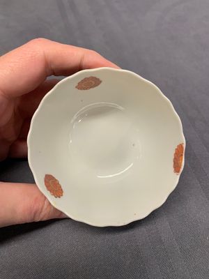 Five Chinese famille rose 'tobacco leaf' cups and saucers, Qianlong — photo 16