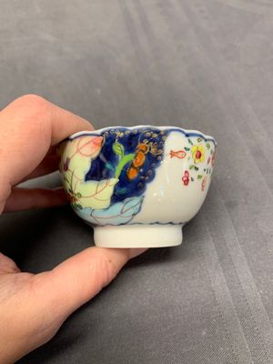 Five Chinese famille rose 'tobacco leaf' cups and saucers, Qianlong — photo 20