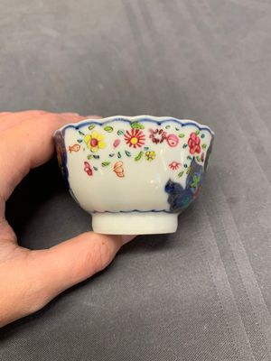 Five Chinese famille rose 'tobacco leaf' cups and saucers, Qianlong — photo 21