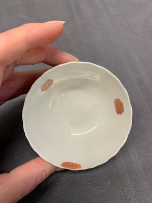Five Chinese famille rose 'tobacco leaf' cups and saucers, Qianlong — photo 23