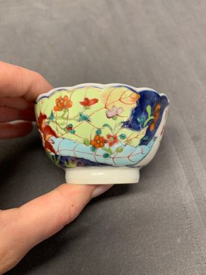 Five Chinese famille rose 'tobacco leaf' cups and saucers, Qianlong — photo 26