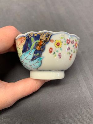 Five Chinese famille rose 'tobacco leaf' cups and saucers, Qianlong — photo 41