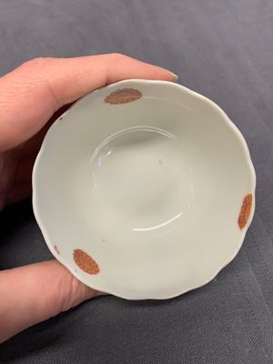 Five Chinese famille rose 'tobacco leaf' cups and saucers, Qianlong — photo 44