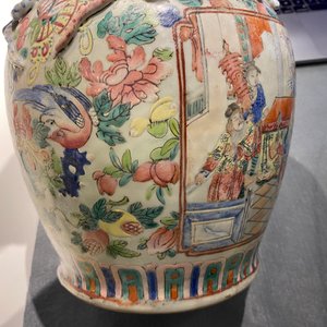 Five Chinese famille rose vases, 19th C. — 照片 32