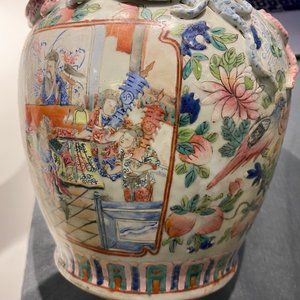 Five Chinese famille rose vases, 19th C. — 照片 34