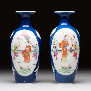 Five Chinese famille rose vases, Kangxi, Qianlong and Ju Ren Tang 居仁堂 mark, 19/20th C. — photo 8