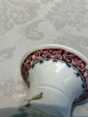 Five Chinese famille rose wares with floral design, Qianlong and Hongxian marks, Republic — 照片 9