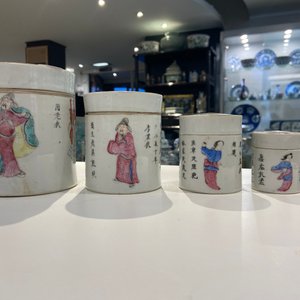 Five Chinese famille rose 'Wu Shuang Pu' stacking boxes and covers, 19th C. — photo 10