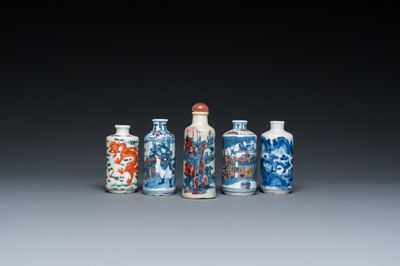 Five Chinese famille verte, blue and white and copper-red snuff bottles, 19/20th C.