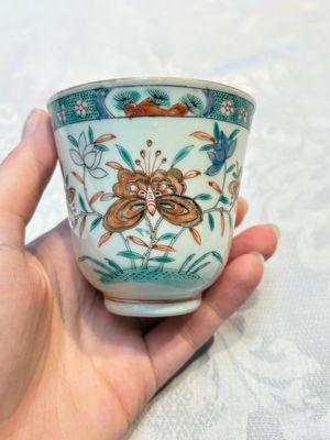 Five Chinese famille verte cups and saucers with floral design, 19th C. — photo 19