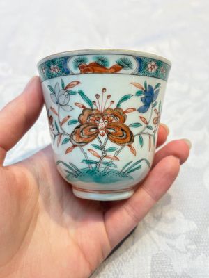 Five Chinese famille verte cups and saucers with floral design, 19th C. — photo 21
