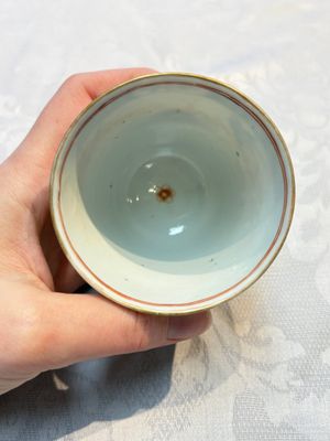 Five Chinese famille verte cups and saucers with floral design, 19th C. — photo 23