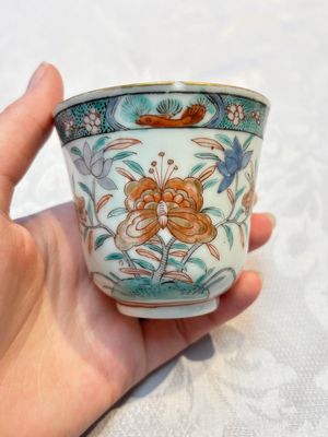 Five Chinese famille verte cups and saucers with floral design, 19th C. — photo 25