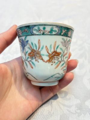 Five Chinese famille verte cups and saucers with floral design, 19th C. — photo 26