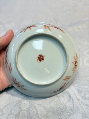 Five Chinese famille verte cups and saucers with floral design, 19th C. — photo 3