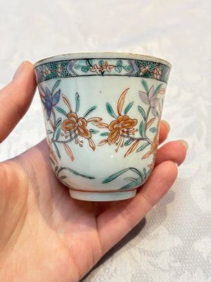 Five Chinese famille verte cups and saucers with floral design, 19th C. — photo 39