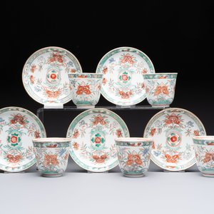 Five Chinese famille verte cups and saucers with floral design, 19th C. — photo 1