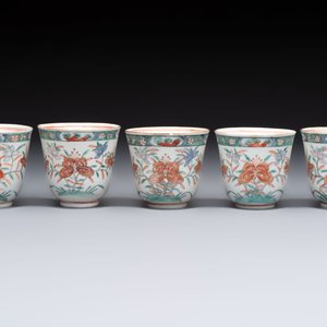 Five Chinese famille verte cups and saucers with floral design, 19th C. — photo 4
