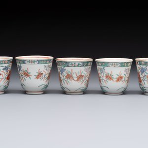 Five Chinese famille verte cups and saucers with floral design, 19th C. — photo 5
