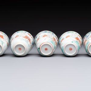 Five Chinese famille verte cups and saucers with floral design, 19th C. — photo 9